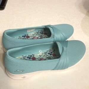 Skechers Goga Mat size 9 1/2